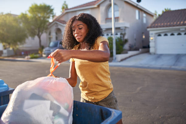 Best Professional Junk Removal  in Doniphan, MO